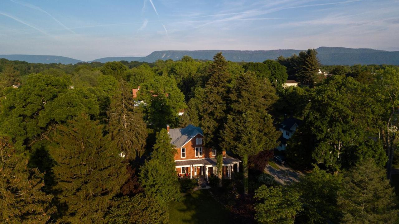 South Court Inn Luray Exteriör bild